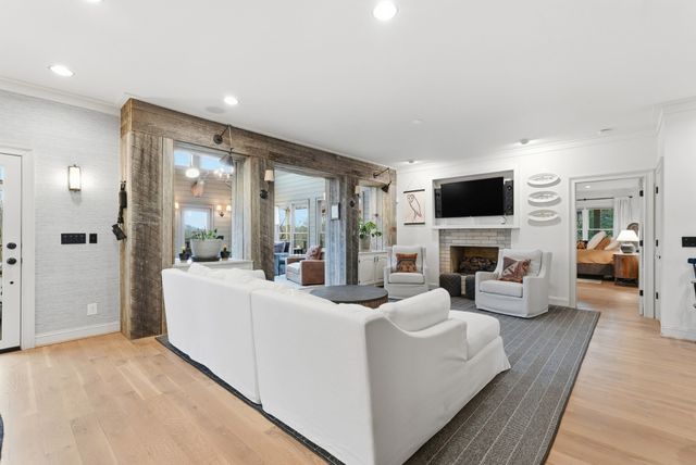 126 Trousdale Ferry Pike, Gordonsville, TN 38563