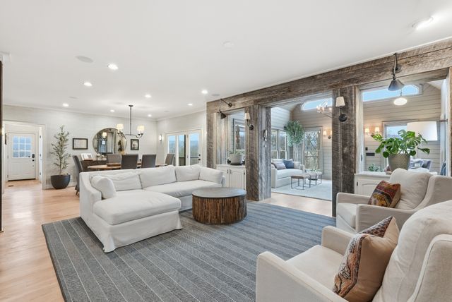 126 Trousdale Ferry Pike, Gordonsville, TN 38563