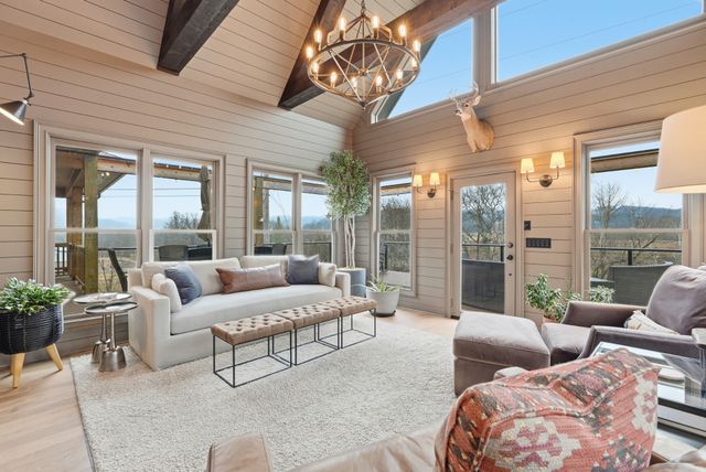 126 Trousdale Ferry Pike, Gordonsville, TN 38563