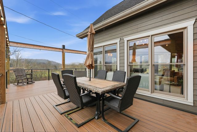 126 Trousdale Ferry Pike, Gordonsville, TN 38563