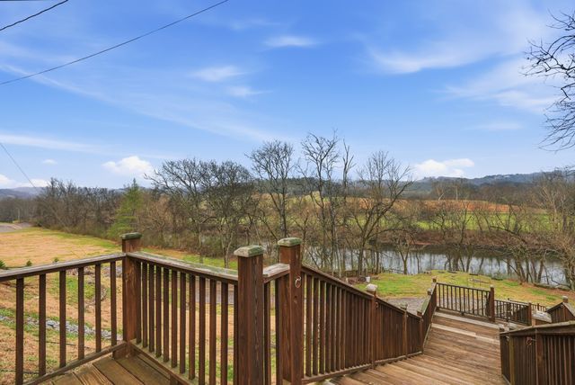 126 Trousdale Ferry Pike, Gordonsville, TN 38563