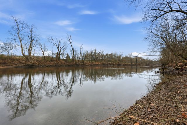 126 Trousdale Ferry Pike, Gordonsville, TN 38563