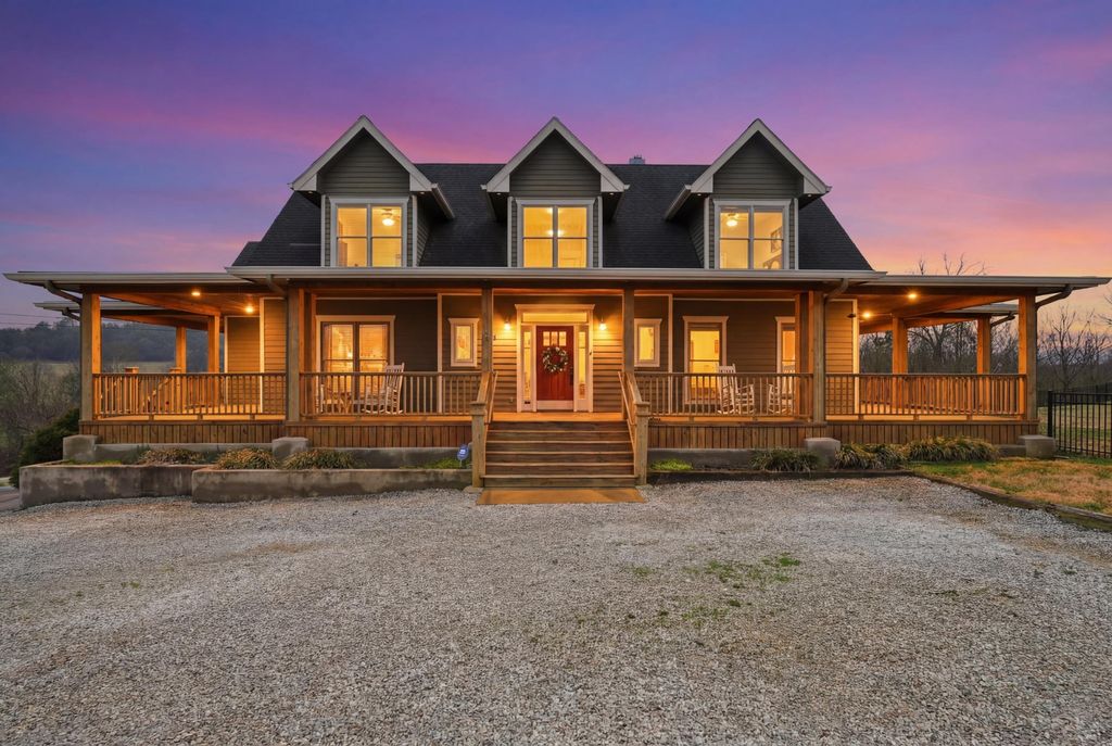 126 Trousdale Ferry Pike, Gordonsville, TN 38563