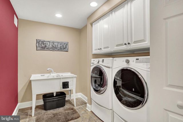 286 S HERTZLER RD, Elizabethtown, PA 17022