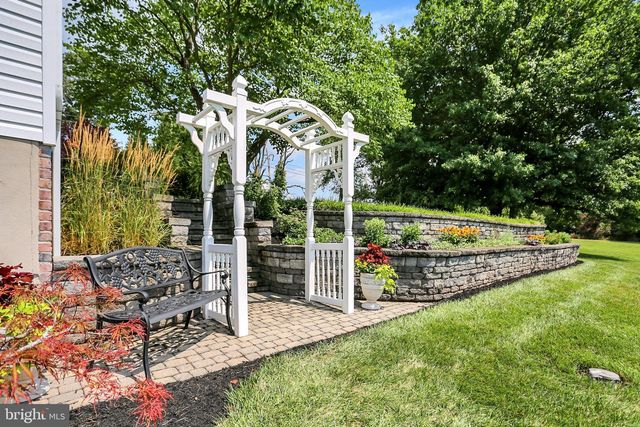 286 S HERTZLER RD, Elizabethtown, PA 17022