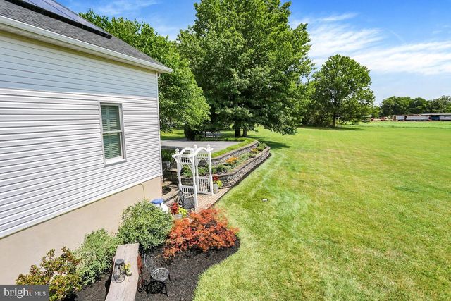 286 S HERTZLER RD, Elizabethtown, PA 17022