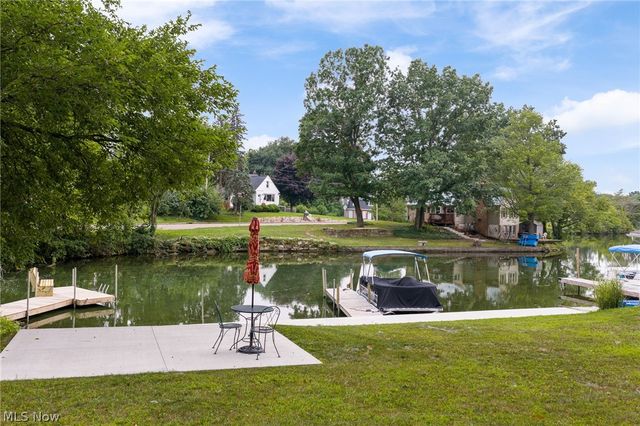 678 Portage Lakes Drive, Akron, OH 44319