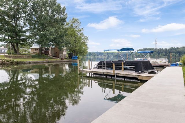 678 Portage Lakes Drive, Akron, OH 44319