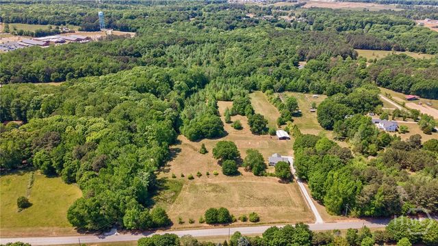 1221 Barber Creek Road, Statham, GA 30666