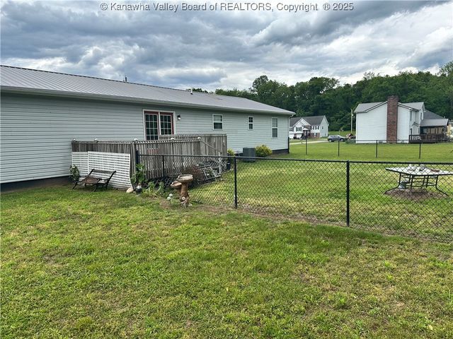 490 Hawthorne Lane, Point Pleasant, WV 25550