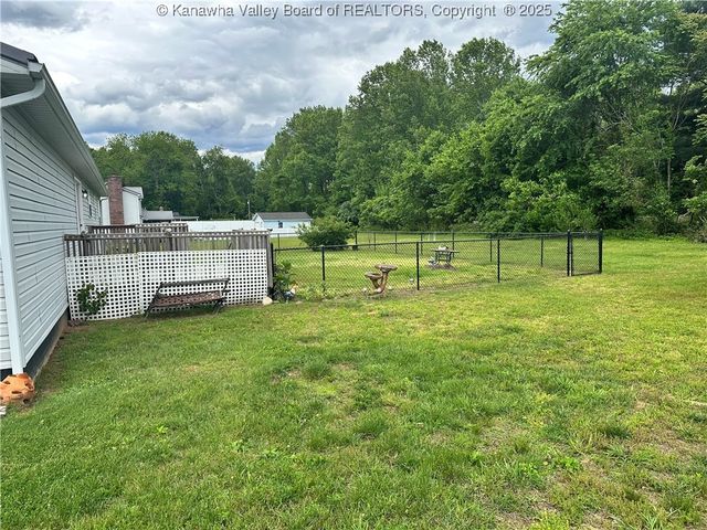 490 Hawthorne Lane, Point Pleasant, WV 25550