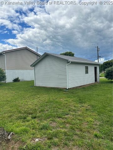 490 Hawthorne Lane, Point Pleasant, WV 25550