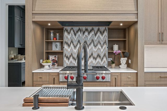 1427 Kenilworth Lane, Glenview, IL 60025