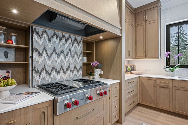 1427 Kenilworth Lane, Glenview, IL 60025