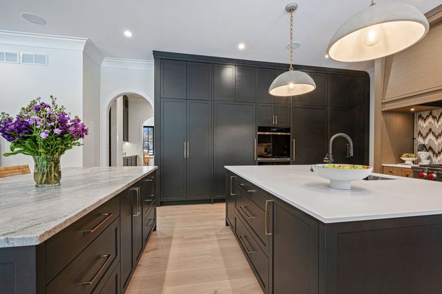 1427 Kenilworth Lane, Glenview, IL 60025