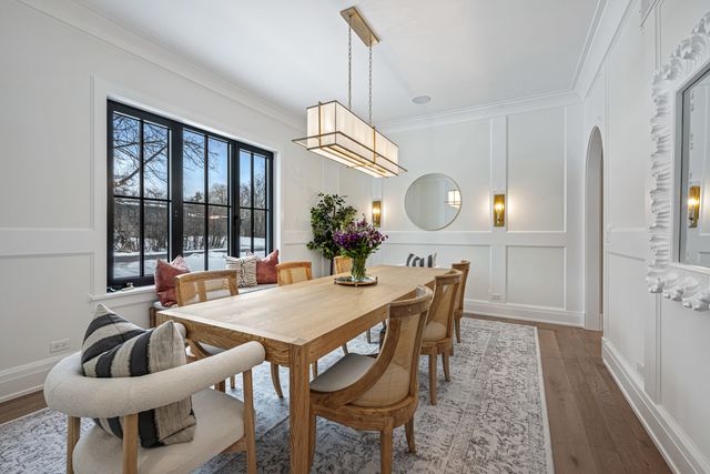 1427 Kenilworth Lane, Glenview, IL 60025