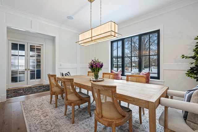 1427 Kenilworth Lane, Glenview, IL 60025