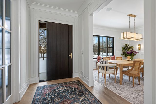 1427 Kenilworth Lane, Glenview, IL 60025