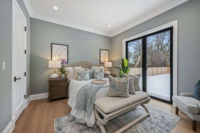 1427 Kenilworth Lane, Glenview, IL 60025