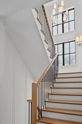 1427 Kenilworth Lane, Glenview, IL 60025