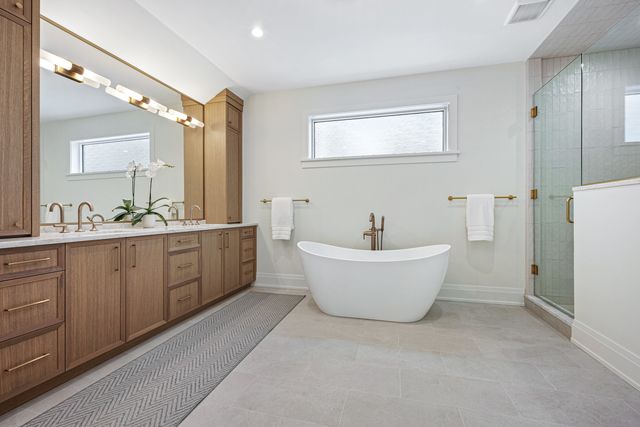 1427 Kenilworth Lane, Glenview, IL 60025