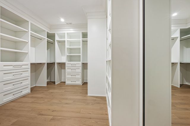 1427 Kenilworth Lane, Glenview, IL 60025