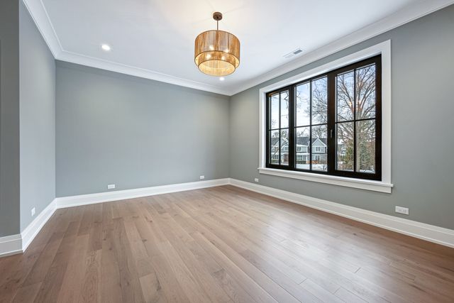 1427 Kenilworth Lane, Glenview, IL 60025