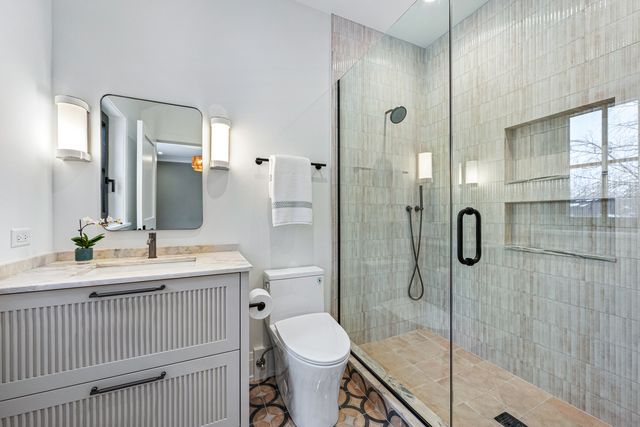 1427 Kenilworth Lane, Glenview, IL 60025