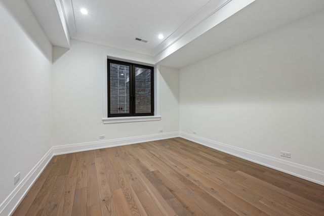 1427 Kenilworth Lane, Glenview, IL 60025