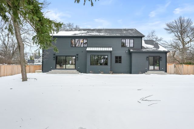 1427 Kenilworth Lane, Glenview, IL 60025