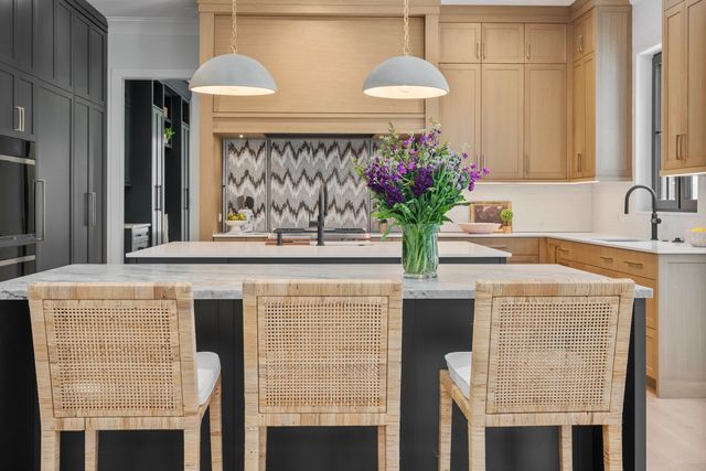 1427 Kenilworth Lane, Glenview, IL 60025