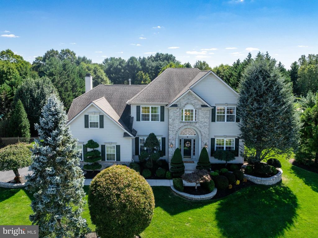 8 STREAMLET CT, LUMBERTON, NJ 08048 — exterior