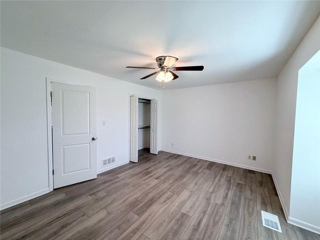 3925 Mountain View Road E3, Oakwood, GA 30566