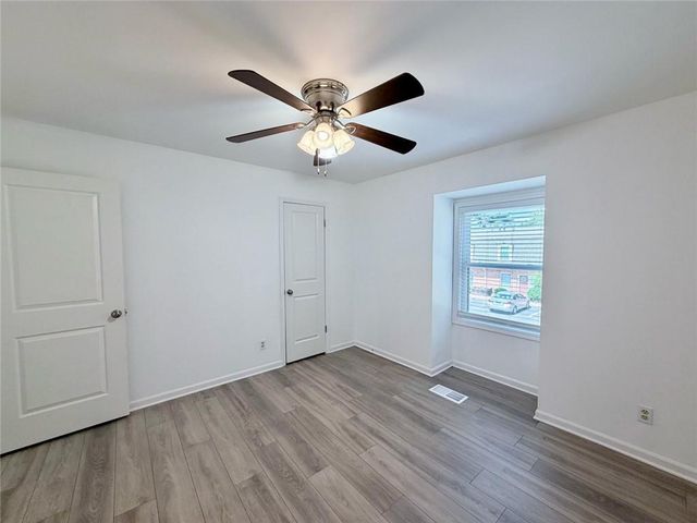 3925 Mountain View Road E3, Oakwood, GA 30566