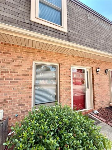 3925 Mountain View Road E3, Oakwood, GA 30566