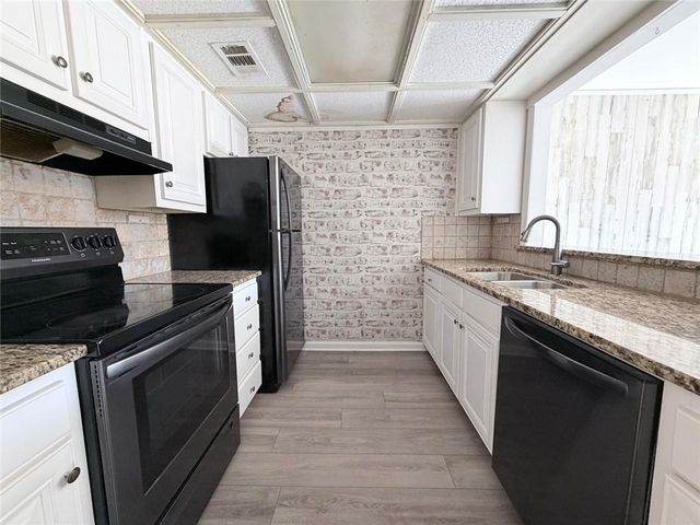 3925 Mountain View Road E3, Oakwood, GA 30566