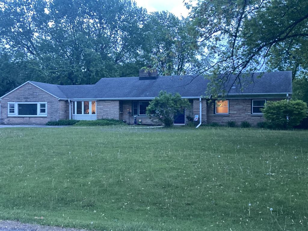 13715 W Cardinal PARKWAY, New Berlin, WI 53151