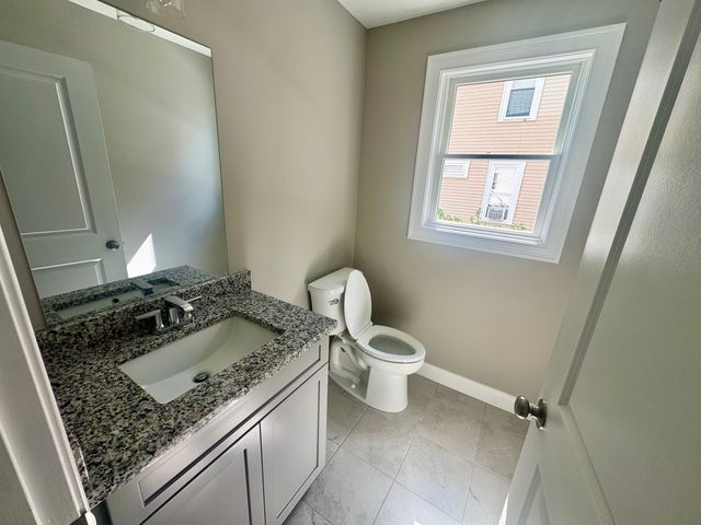 477 Washington 477, Haverhill, MA 01832