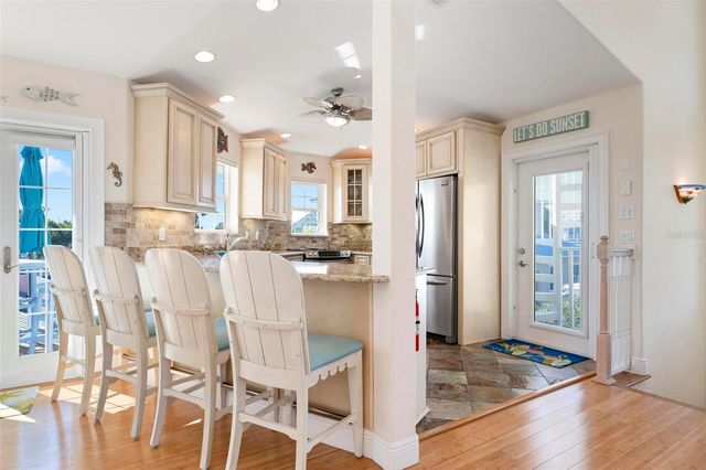 106 79TH STREET, Holmes Beach, FL 34217