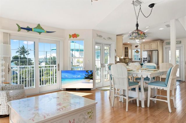 106 79TH STREET, Holmes Beach, FL 34217