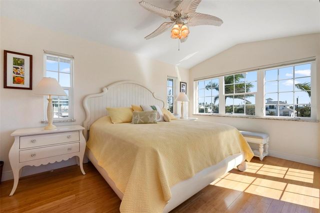 106 79TH STREET, Holmes Beach, FL 34217