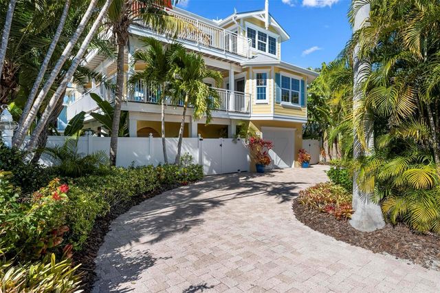 106 79TH STREET, Holmes Beach, FL 34217