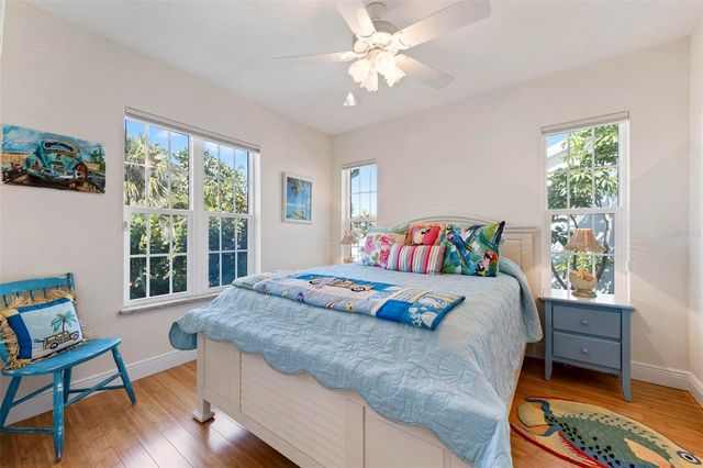 106 79TH STREET, Holmes Beach, FL 34217