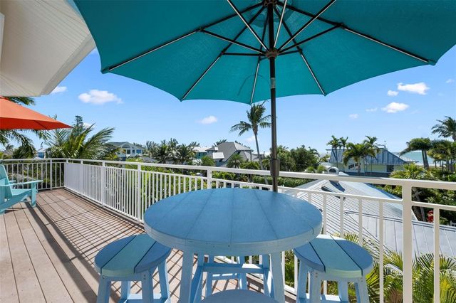 106 79TH STREET, Holmes Beach, FL 34217