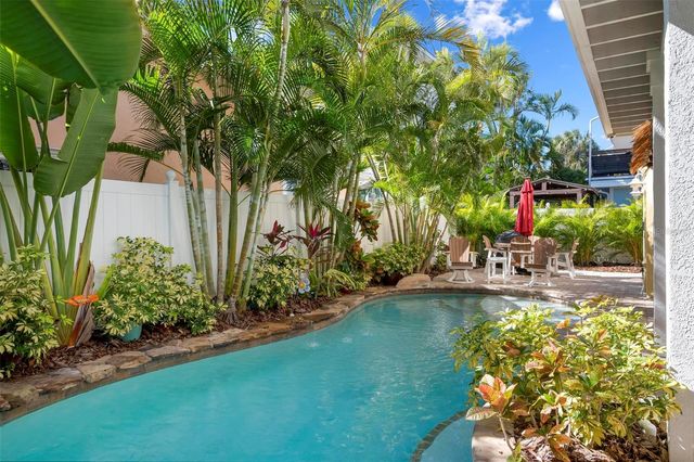 106 79TH STREET, Holmes Beach, FL 34217