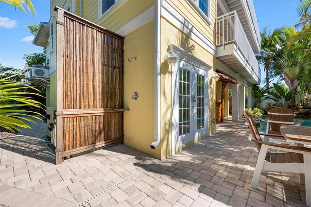 106 79TH STREET, Holmes Beach, FL 34217