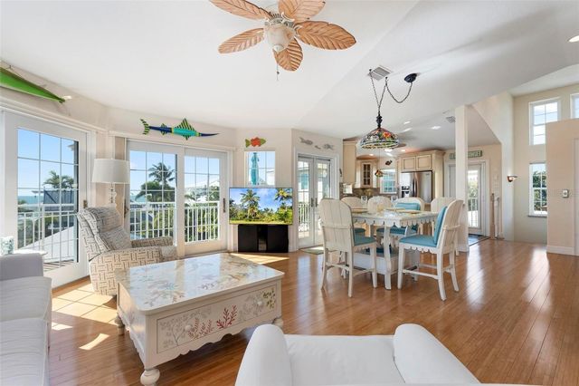 106 79TH STREET, Holmes Beach, FL 34217