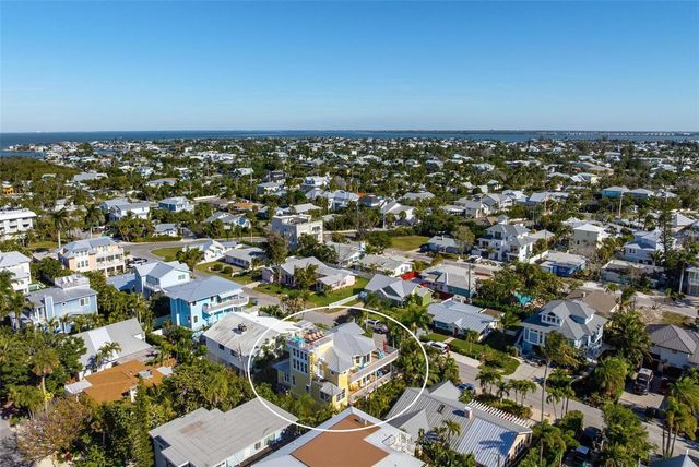 106 79TH STREET, Holmes Beach, FL 34217