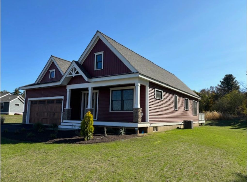 21 Edgewater Drive, Brentwood, NH 03833