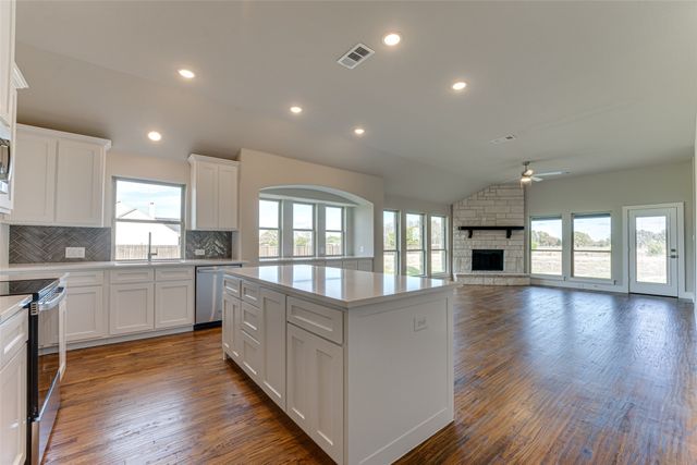 3541 Meadow View Lane, Greenville, TX 75402